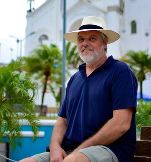 Directo desde el Corazón de Montecristi, Manabí a tu Armario